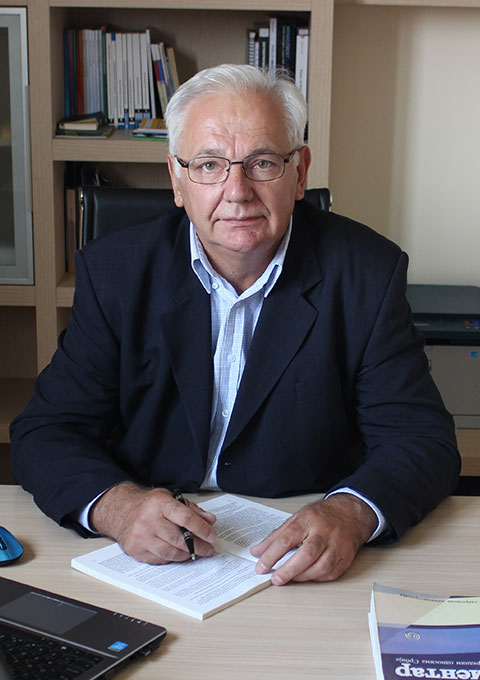 Žarko Došen, diplomirani pravnik i ovlašćeni 